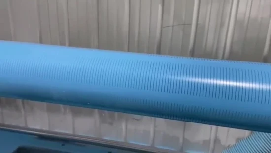 Kunststoffrohr UPVC-Brunnengehäuse/Siebrohr geschlitzt/Gehäuserohr für tiefes Wasser, glockenförmiges Ende, blaue Farbe, 110–355 mm